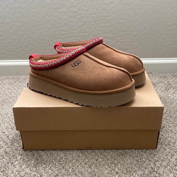 UGG Shoes - BRAND NEW UGG Tazz Slip-On Platform Slippers